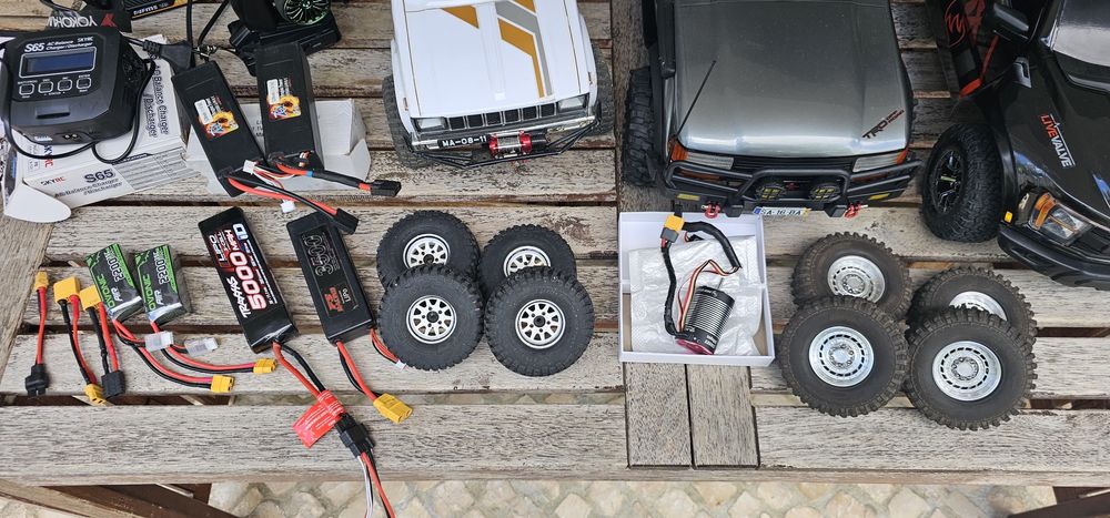 4 RC (RC4wd,  CrossRC,  FMS e Traxxas))