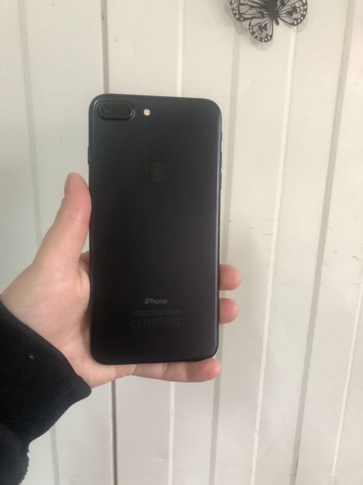 Продам iPhone 7+  neverlock