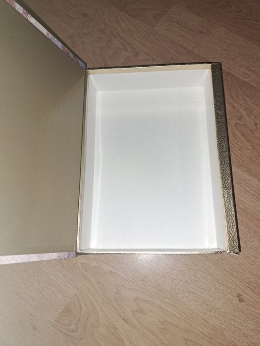 Guarda jóias – Como Novo – Envio Rápido!