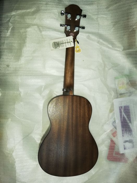 Ukulele concerto elétrico Yael