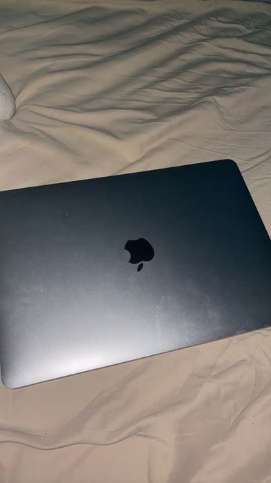 Apple MacBook Pro 2020 stan bardzo dobry