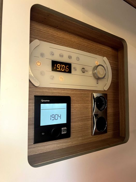AC Burstner IXEO I736 180CV