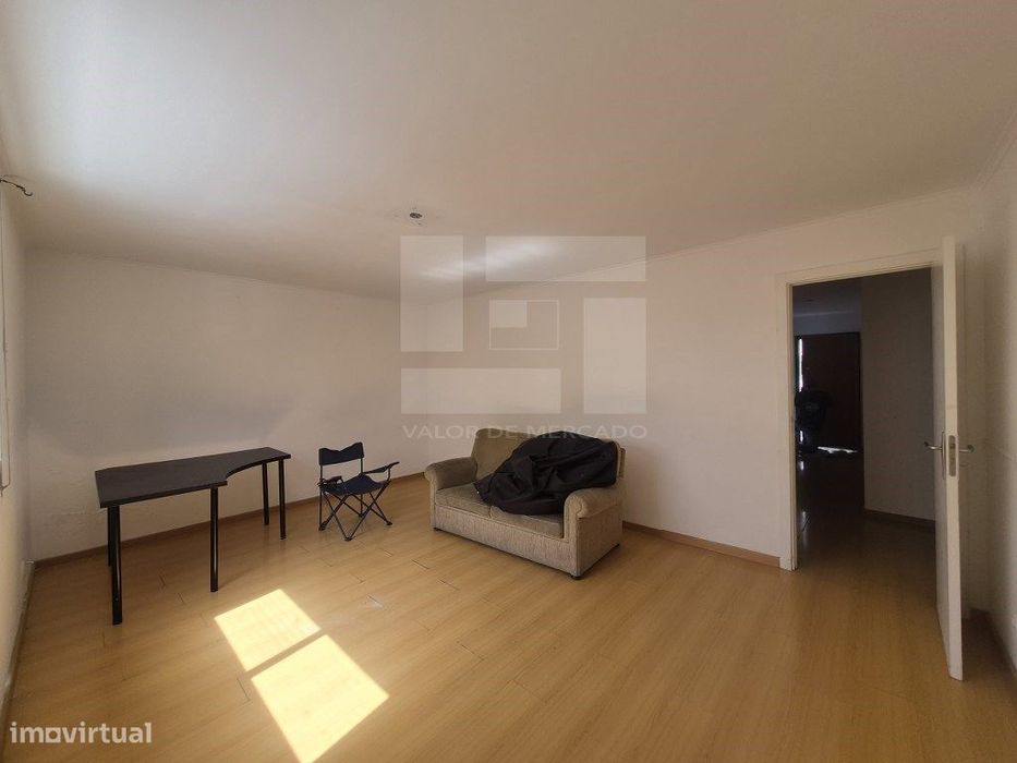 Apartamento T2 - Ameixoeira