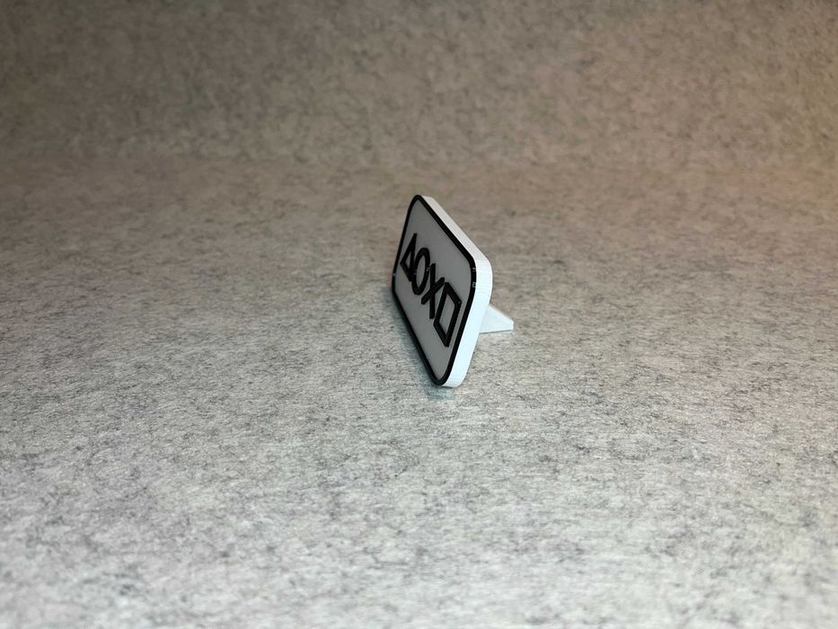 Stojak dekoracyjny PlayStation 5 symbole