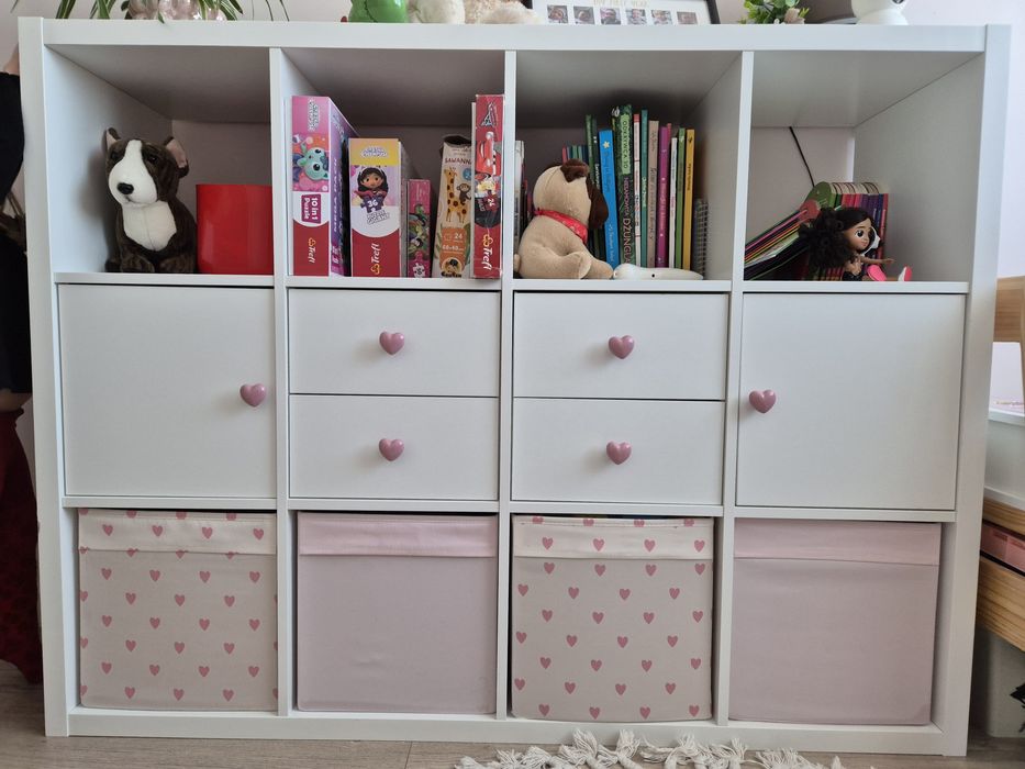 Kallax z rama i półkami