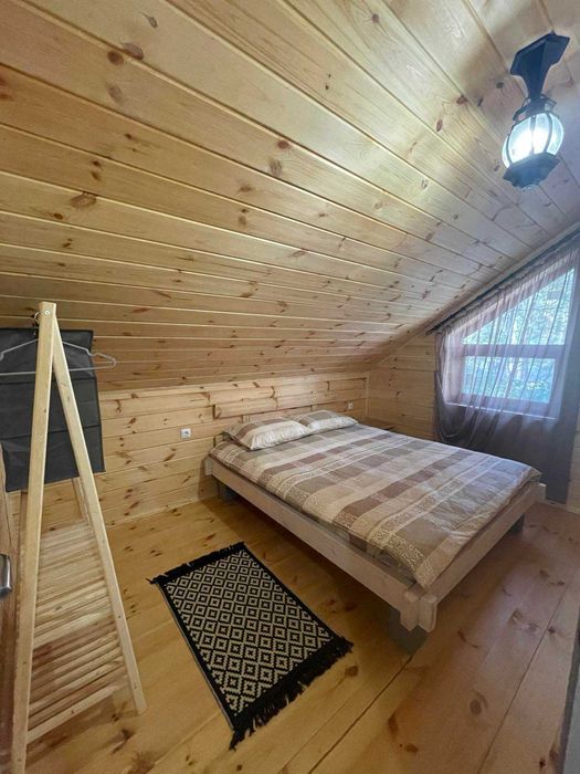 Здаю новий двохпов. зруб з каміном на 12чол.(баня та чан) ліс, Десна