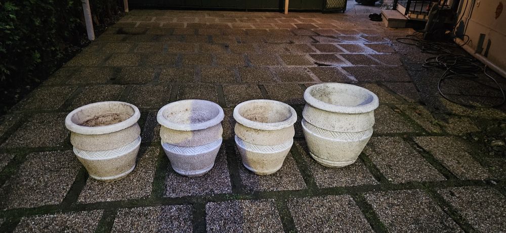 Conjunto de Vasos Decorativos / Floreiras para Jardim e Interior (Excelente Estado)