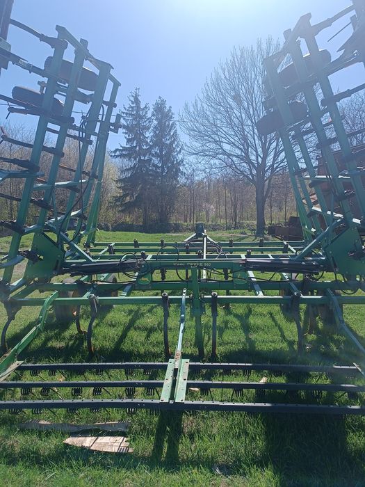 Культиватор John Deere 960