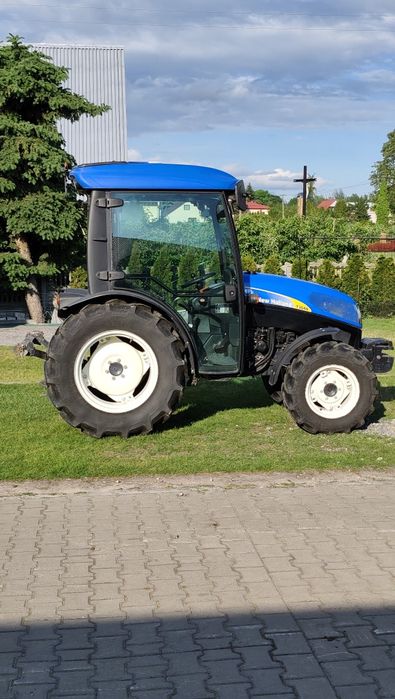 New Holland T 3040