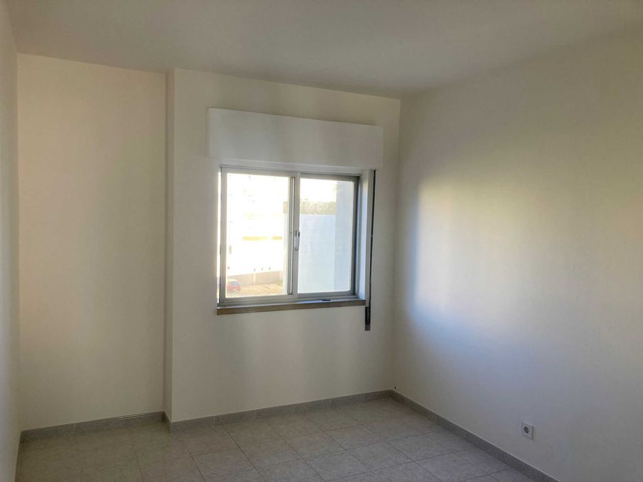 Apartamento T2 para Arrendamento – Torres Vedras