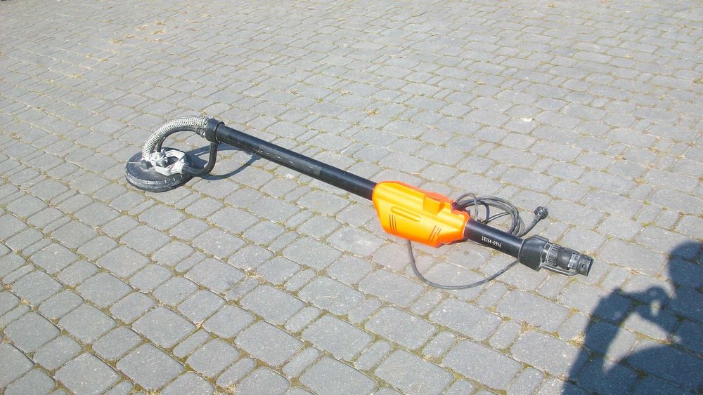 żyrafa FLEX WSE500 - szlifierka do gładzi gipsu