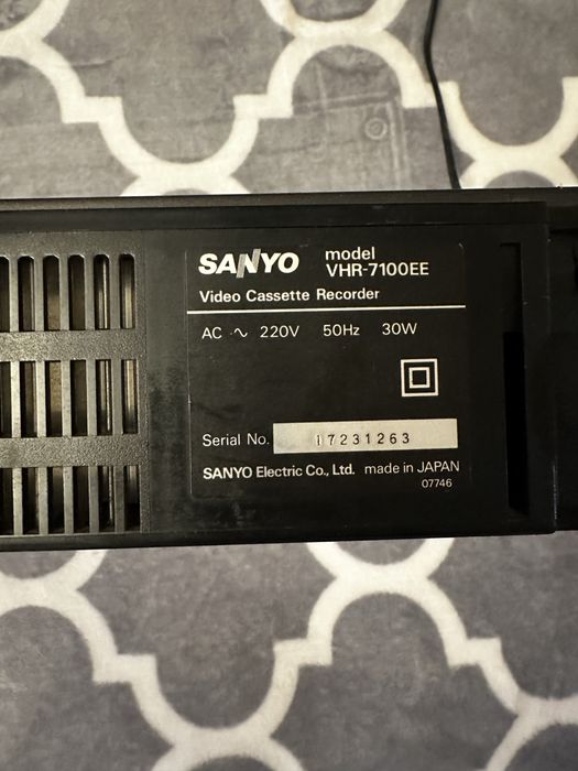 Magnetowid Sanyo VHR-7100EE Sprawny