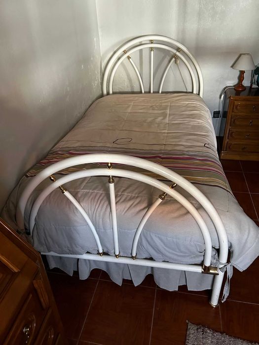 Cama com colchão