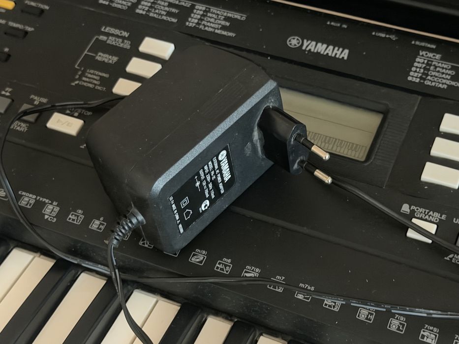 синтезатор Yamaha psr e343