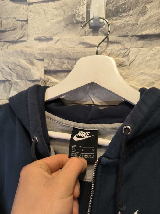 Bluza Nike Rozpinana z Kapturem Zip Hoodie Logo Basic Granat
