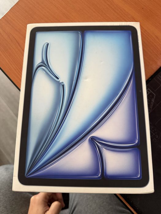 iPad Air 11 M2 - 256GB Selado
