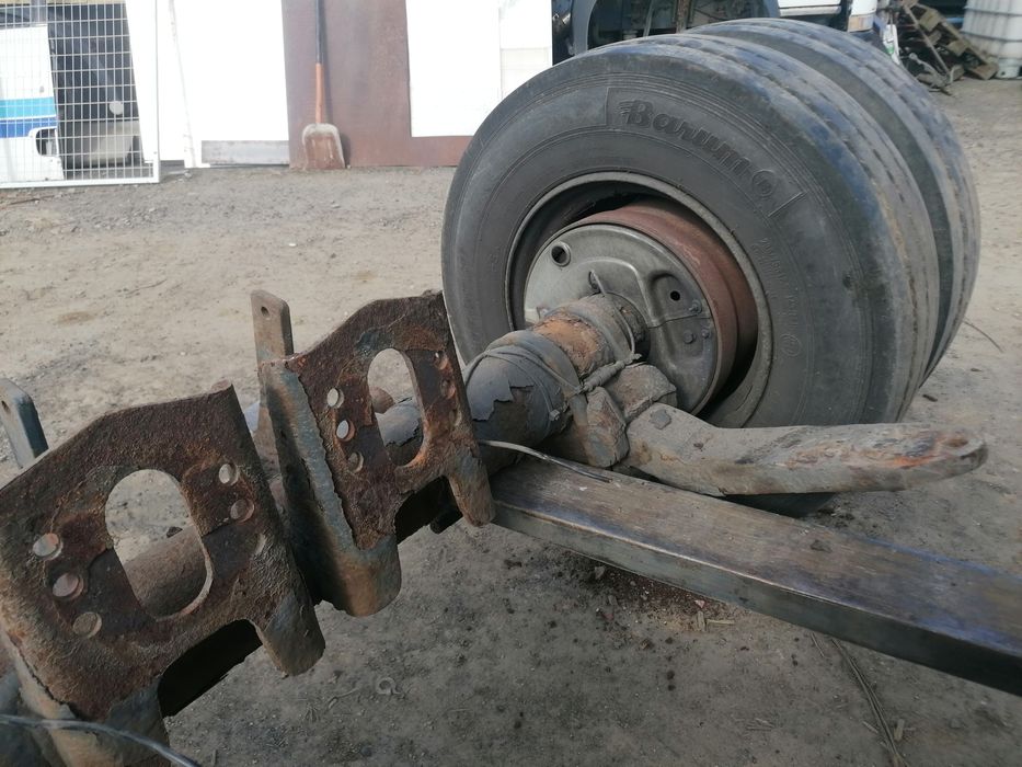 Sprzedam oś przyczepy