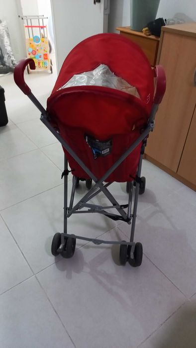 Vendo Carrinho de Passeio Vermelho Happy Bear