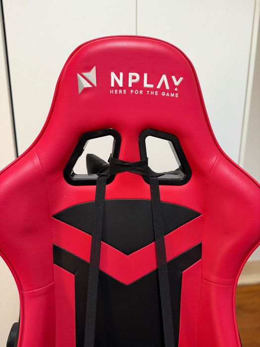 Cadeira Gamer NPLAY vermelha e preto -Até 130 kg – Impecável