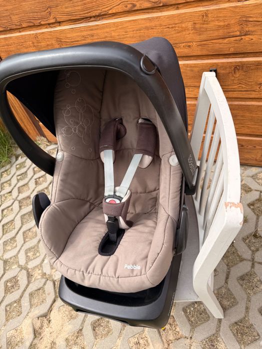 Fotelik samochodowy maxicosi z bazą isofix