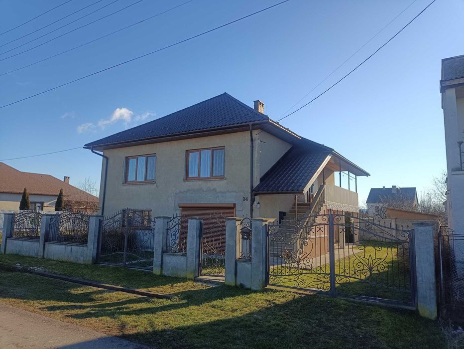 ПРОДАЖ великого (195 кв.м., 6 кімнат) будинку з євроремонтом, 9 соток!