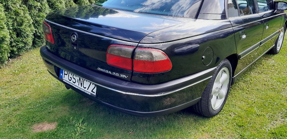 Opel omega B 2.0 16v Sport