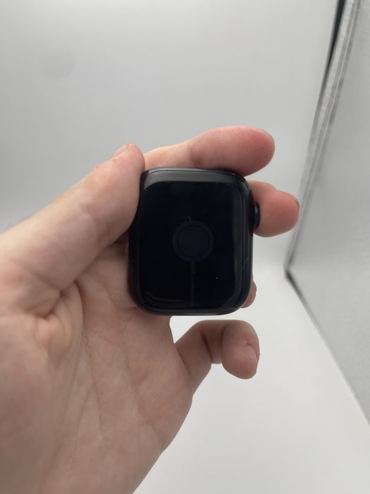 Apple Watch 8 series 45 mm