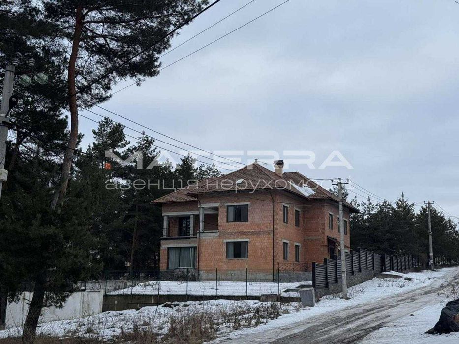 Віта-Поштова Продаж будинку 400м2 з частковим ремонтом, поруч з лісом