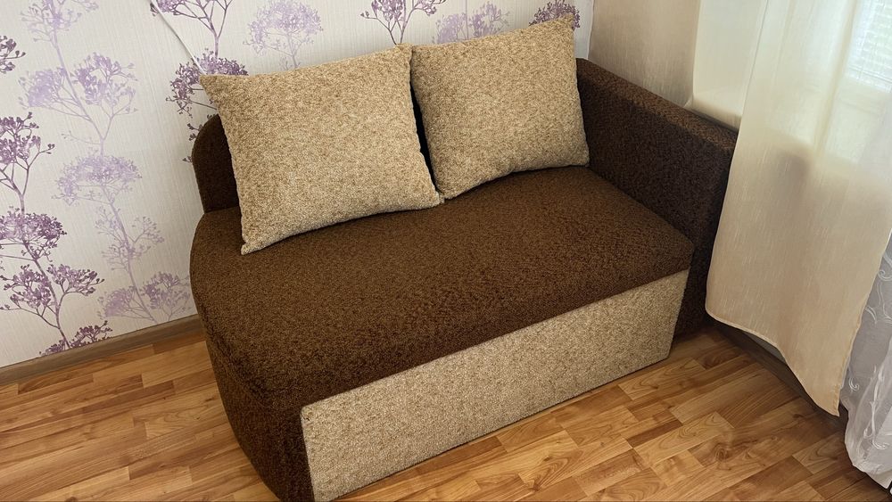Продам диван трансформер малютка тахта