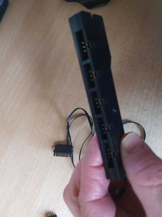 Контроллер ARGB  вентиляторов Deepcool питание SATA