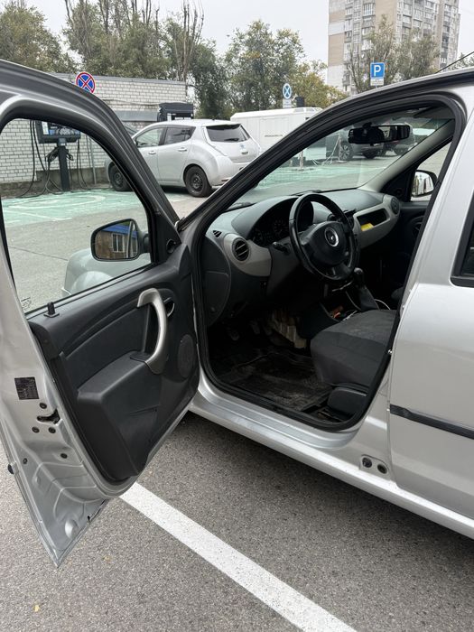 Продам Renault Logan 2010 • 1.4 газ/бензин