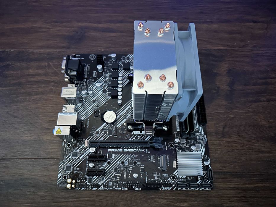 Бесплатная доставка! Комплект Ryzen 7 5700X/16GB DDR4 Новый!