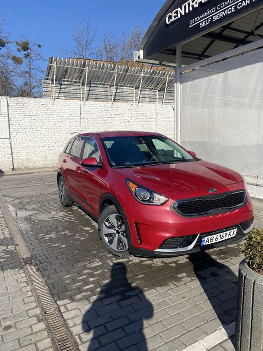 Kia Niro 2017 1,6 гібрид
