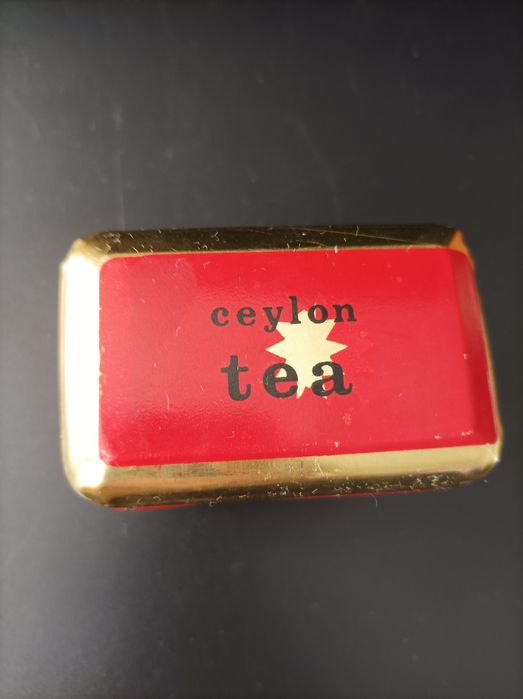 Stara puszka po herbacie Ceylon tea