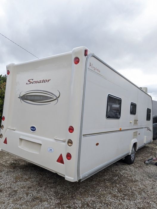 RESERVADA /Caravana / impecável / cama em Ilha / levo ao local