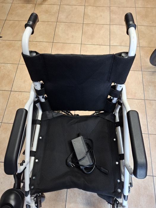 Jak NOWY wózek inwalidzki elektryczny Antar AT52304
