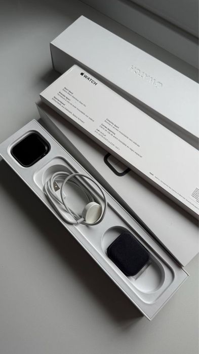 Продам Apple watch 4 series 44mm