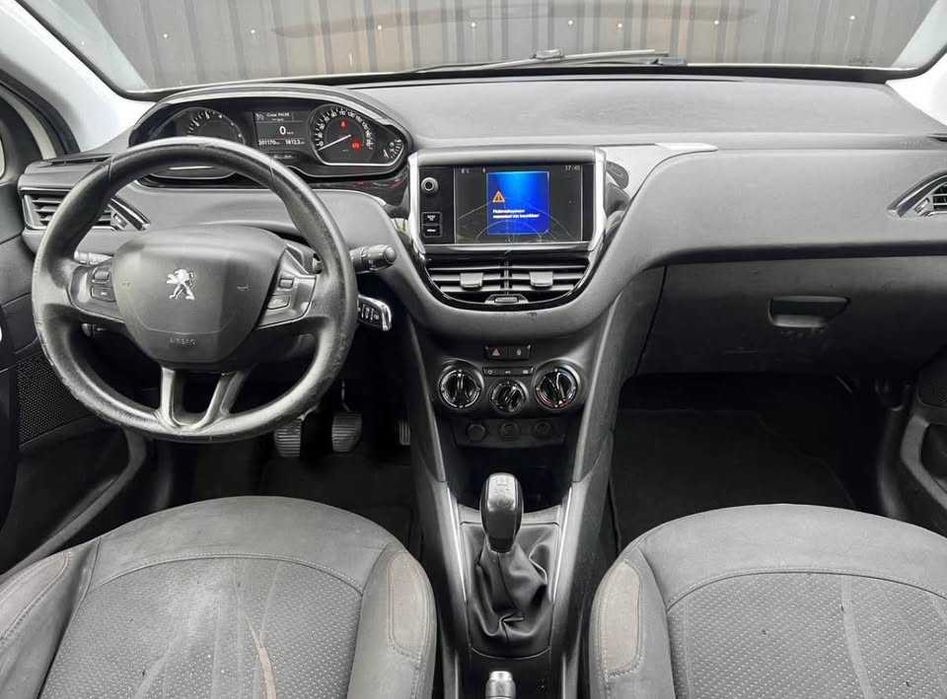 Peugeot 208 — fotografia 6