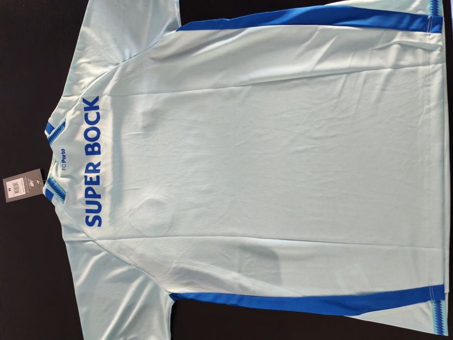 Camisola azul bebé do Porto.