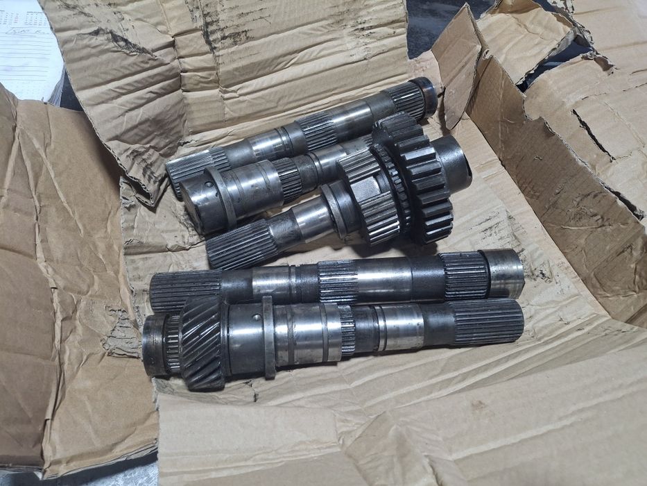 Wałek skrzyni biegów wieloklin reduktor Nissan patrol gr zmota