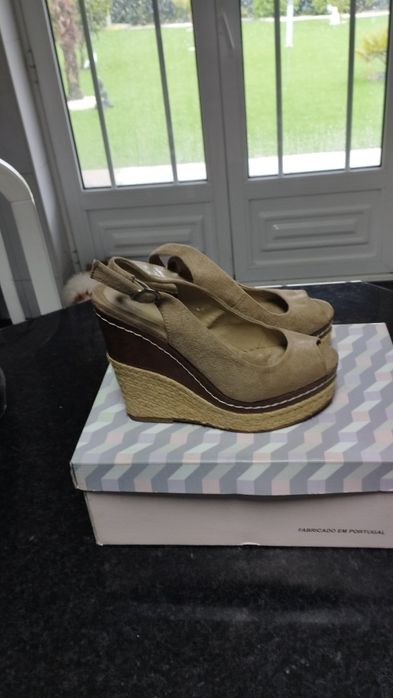 Sapatos/sandália. Tam. 36