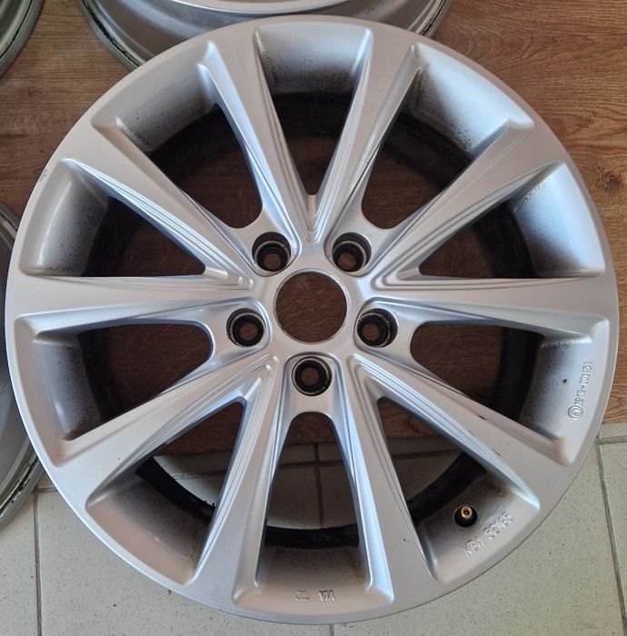 Оригінальні легкосплавні диски R17 5x112 ET 37 VW Audi Skoda Seat