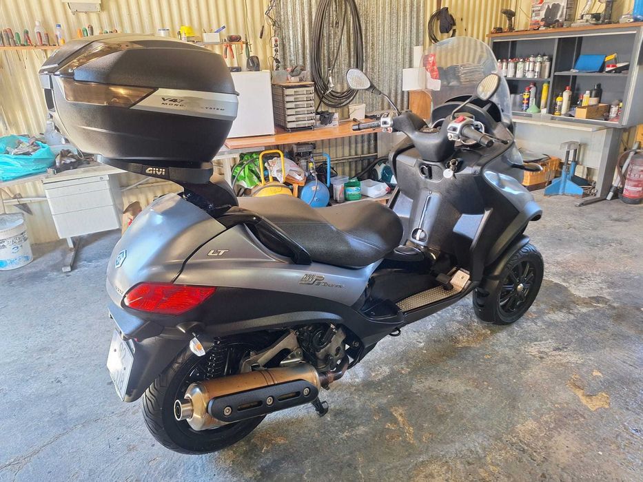 Piaggio MP3 500 LT. Exclusive em Ótimo estado geral de Novembro de 2012