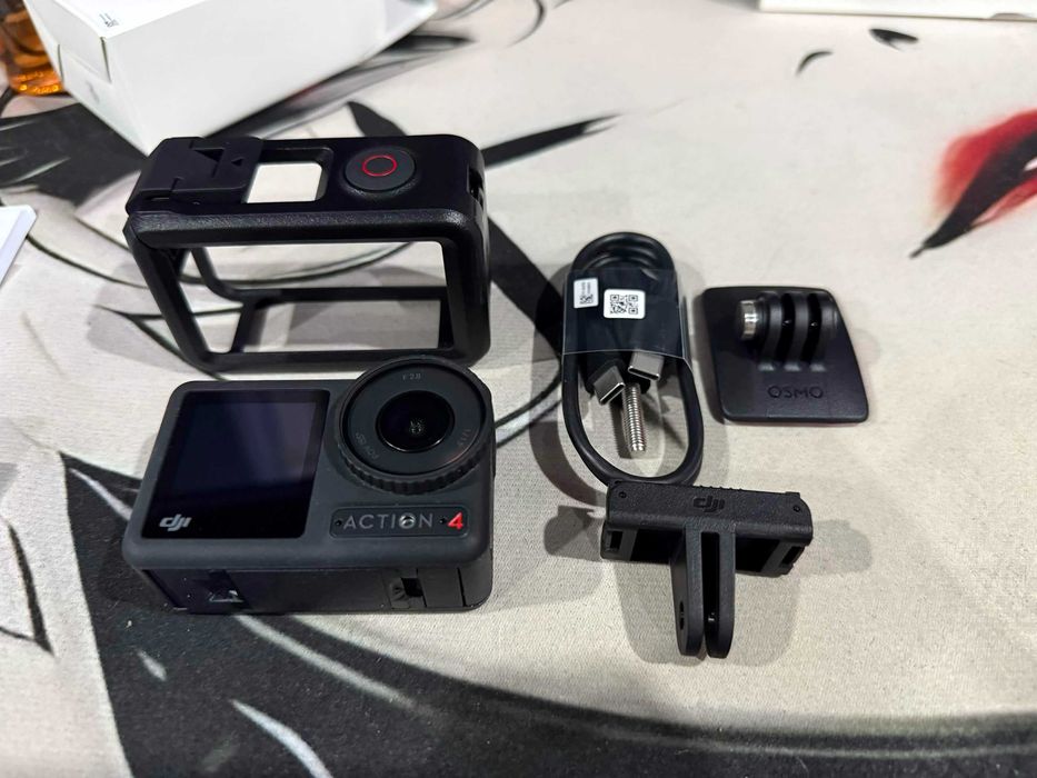 DJI Osmo Action 4  + 2 baterie + case