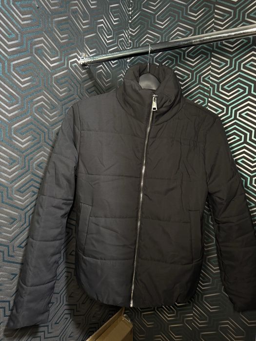 Коротка зимня куртка