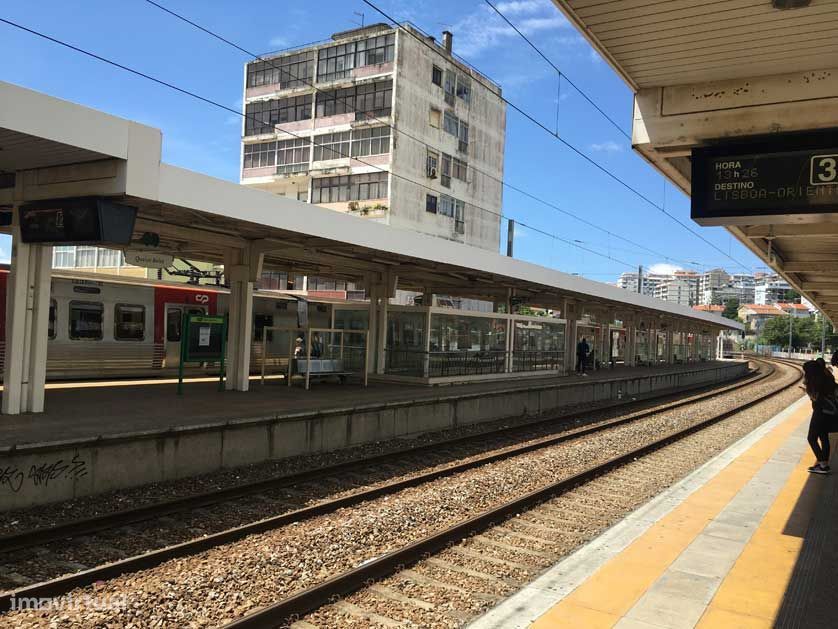 Arrenda-se Apartamento T2 Queluz