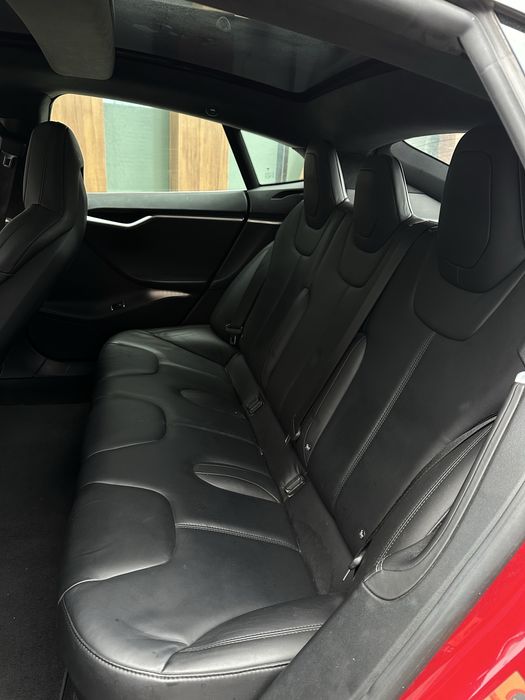 Tesla model S 2016 р