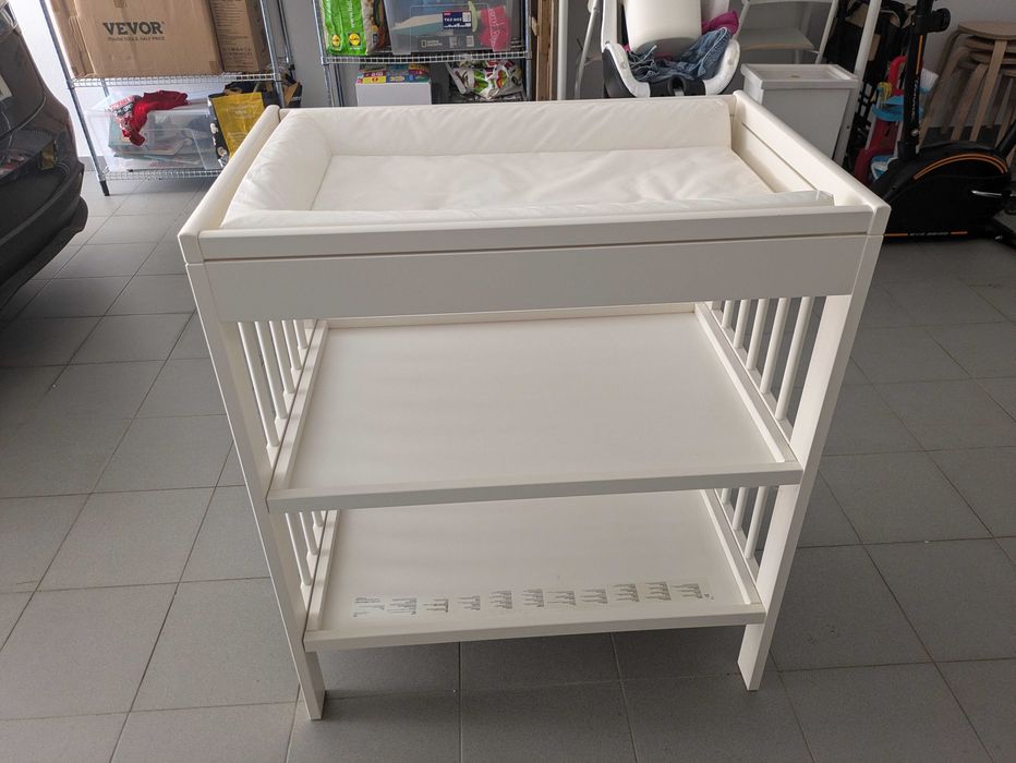 Trocador Gulliver IKEA + Colchão + Acessórios – Excelente estado – 55 €