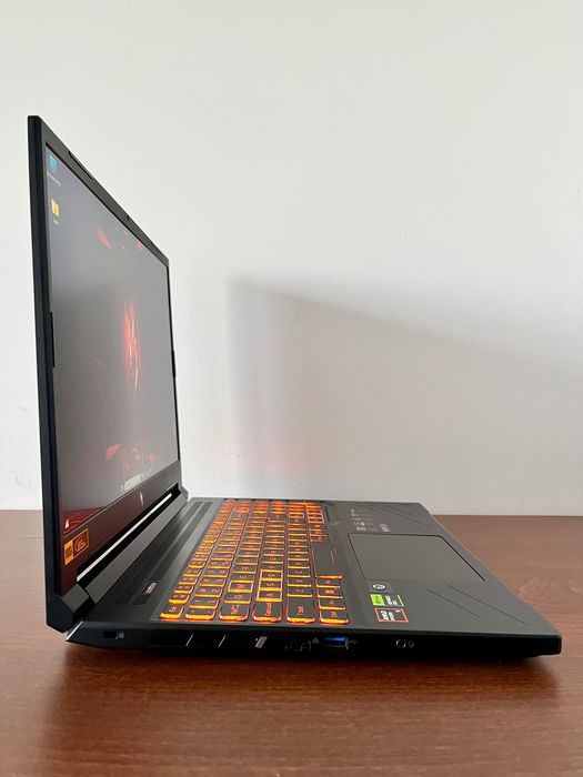 Ігровий ноутбук Acer Nitro V 16