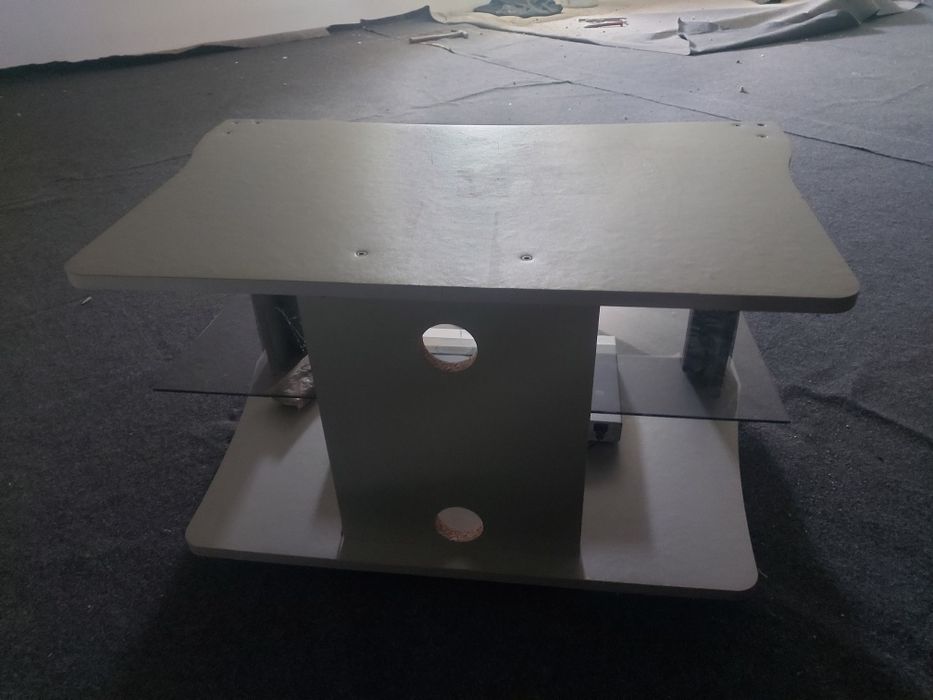 Movel de casa de banho novo  e móvel de TV com rodas